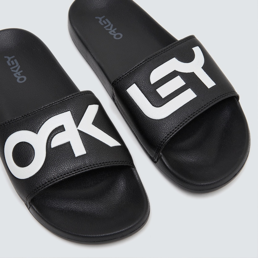 Oakley - B1B Slide 2.0 - Blackout - UK11