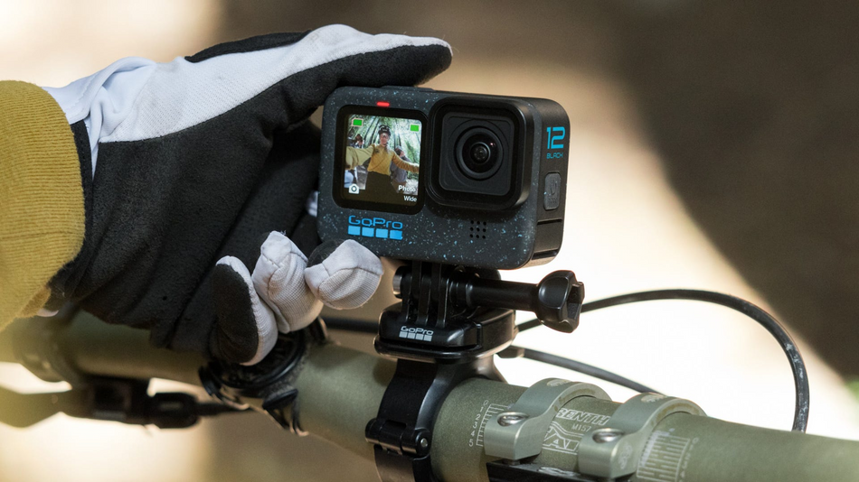GoPro Hero12 Black + Free Handler